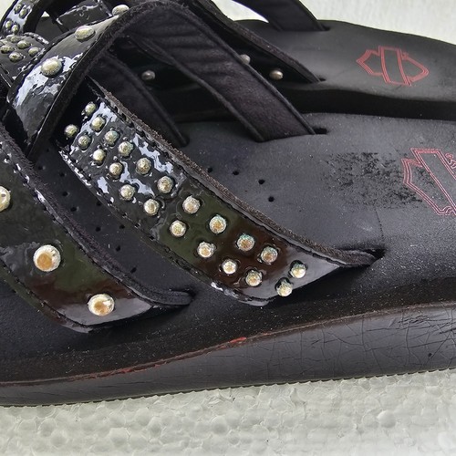 Harley Davidson Womens Flip Flop Distressed Patin With Studs Black Sandals Sz6.5 - Picture 8 of 14