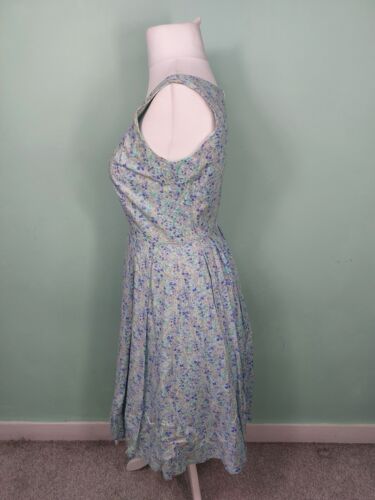 Abito smanicato vintage Laura Ashley floreale plissettato 12 midi - Foto 6 di 10