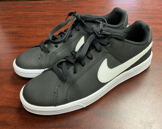 nike women's leather tennis shoes