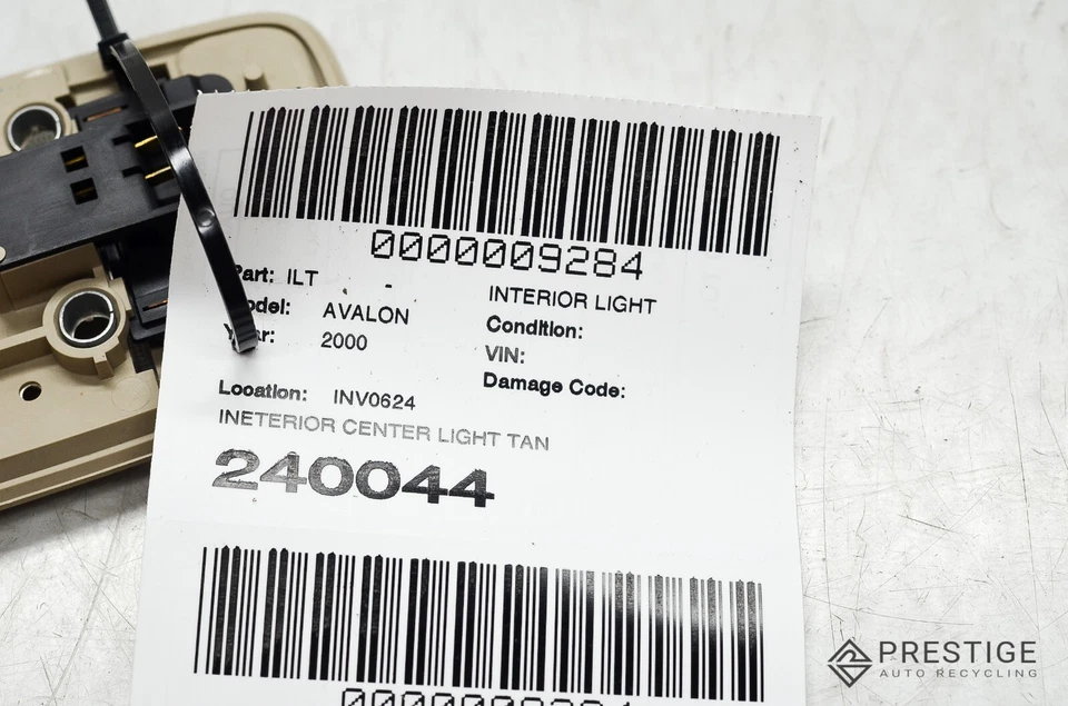 Lámpara de luz domo consola superior trasera Toyota Avalon 2000-2004 81240-AA010 OEM Foto 4 de 4