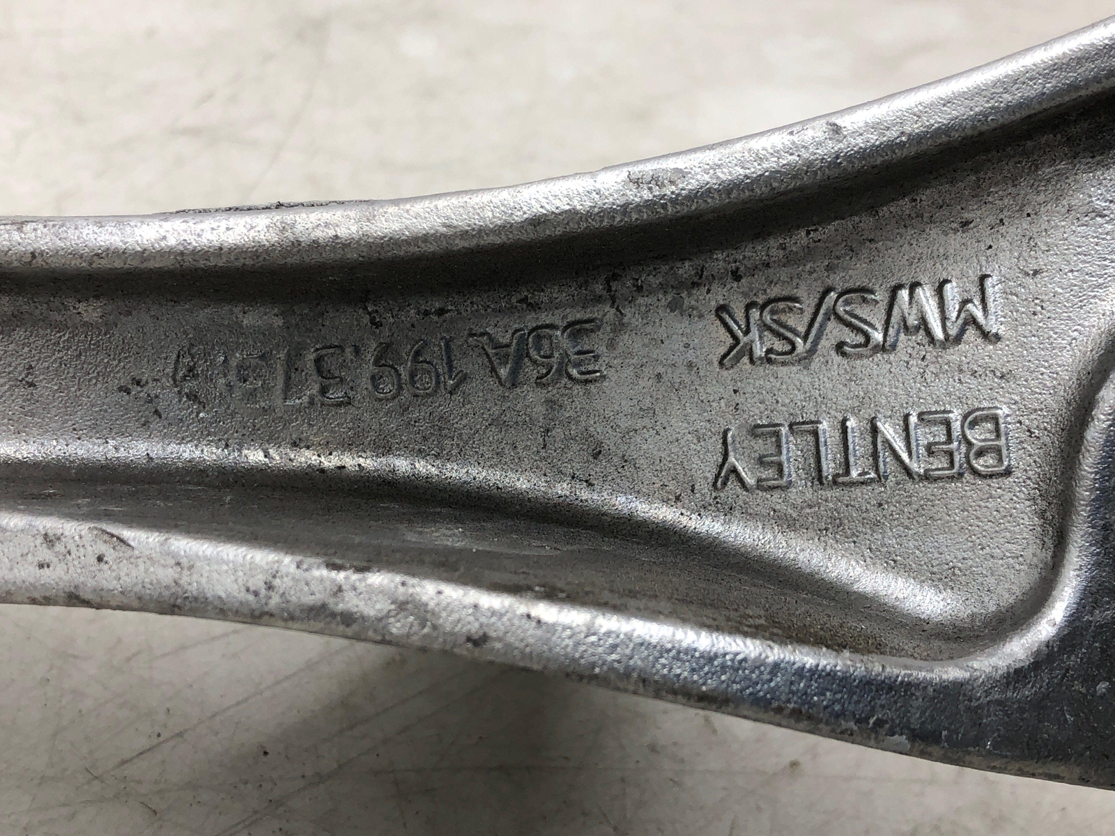 2016-2020 BENTLEY BENTATGA TRACK CONTROL ARM ENGINE MOTOR MOUNT 36A199737
