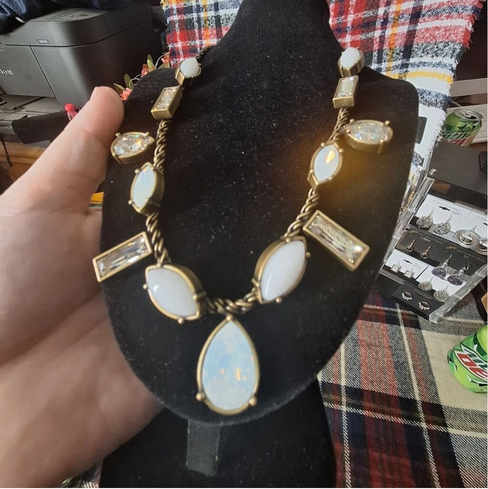 COLLAR SILPADA KR CRISTAL DE SWAROVSKI Y PIEDRA LUNAR GENUINA Foto 3 de 4