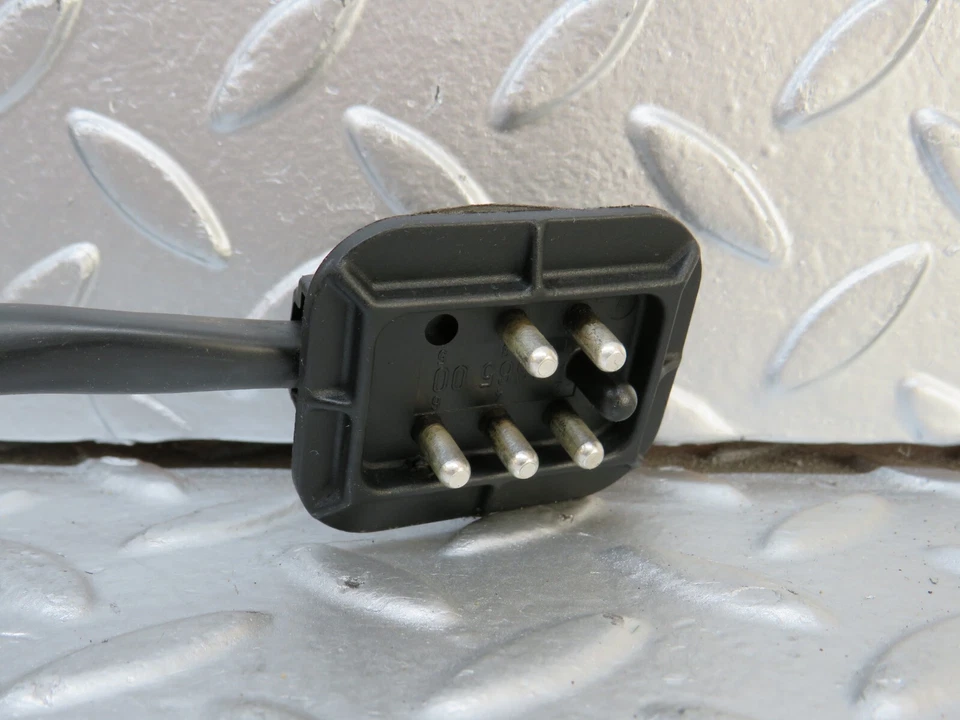 Motor limpiaparabrisas Mercedes-Benz W123 240D Bosch 0390341077 Foto 3 de 4