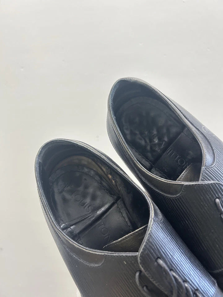 Zapatos de vestir Louis Vuitton Derby para hombre Epi de cuero negro talla 6 1/2 UK 7,5 US Y1 Foto 3 de 4