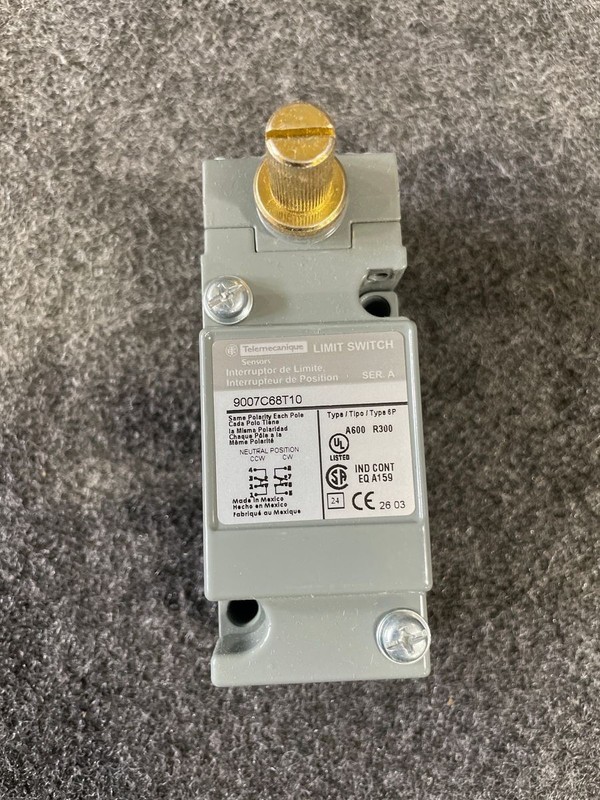 TELEMECANIQUE Heavy Duty Rotary Limit Switch 9007C68T10