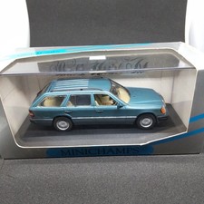 MINICHAMPS 1/43 Scale Diecast Car Mercedes-Benz 300TE Break 1991 MINICHAMPS