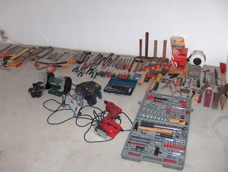 Großes Werkzeug Konvolut mit Gardena Fiskars Wolf Parkside no name etc.