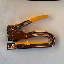 We R Memory Keepers Crop-A-Dile II Punch Tool