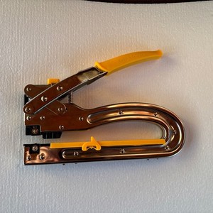 We R Memory Keepers Crop-A-Dile II Punch Tool