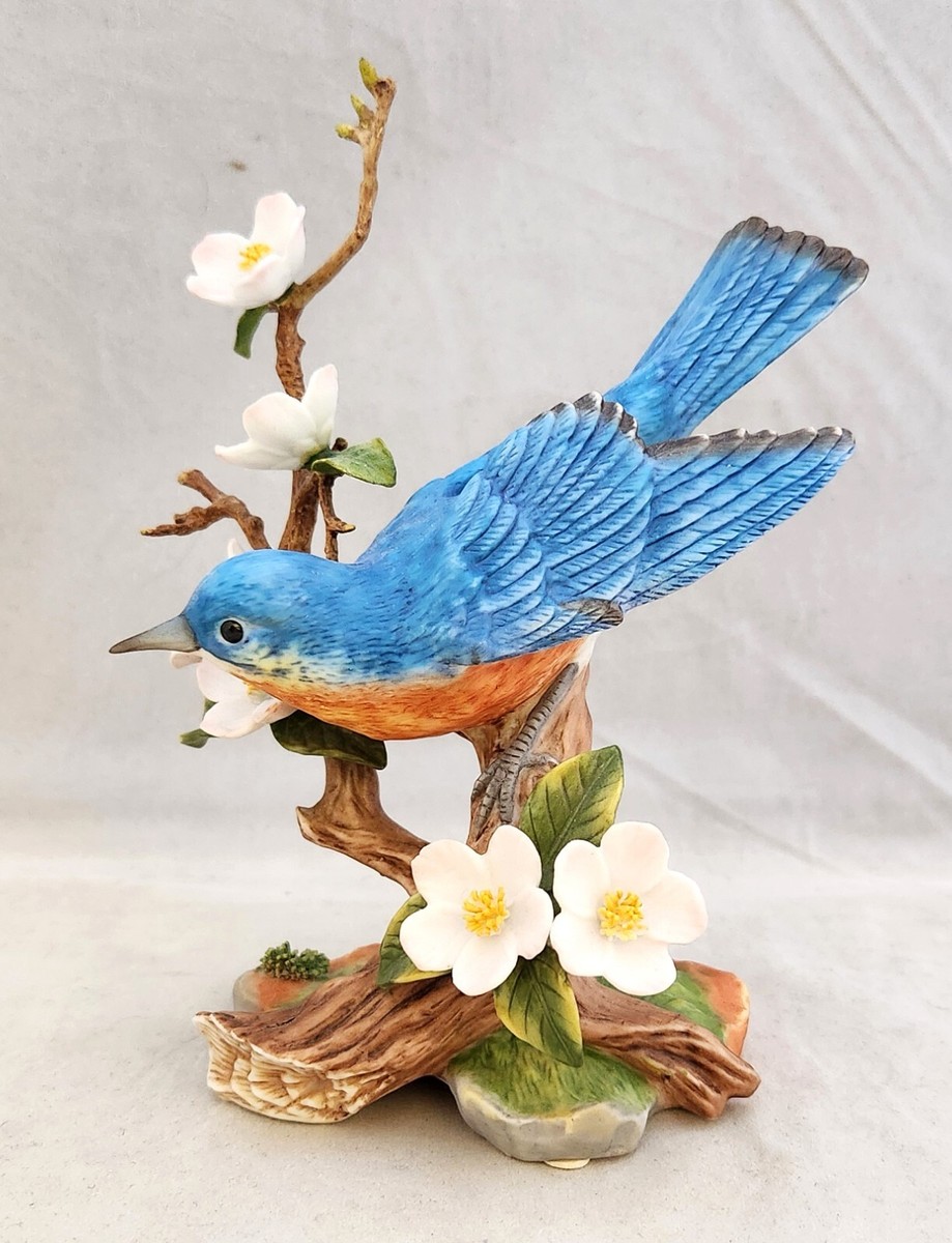 Maruri BLUEBIRD-APPLE BLOSSOM SB-9105 Porcelain Songbirds of
