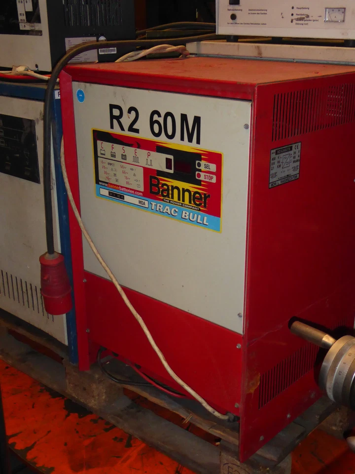 Ladegerät Gabelstapler BANNER Track Bull 24V 60A TOPPi - Bild 3 von 4