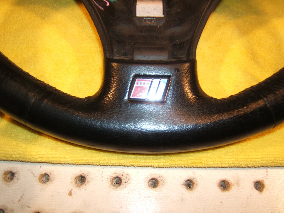 Audi 1999 A4 sedan 3 raios painel dianteiro PRETO direção genuína Audi 1 roda - Imagem 2 de 4