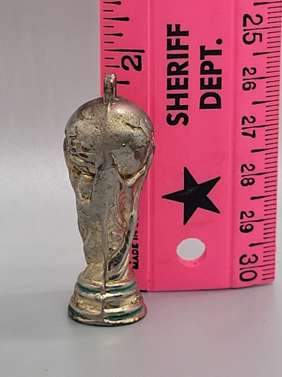 FIFA WORLD  CUP98   32か国&トロフィーピンバッチ FIFA WORLD CUP98 32か国&トロフィーピンバッチ FIFA WORLD