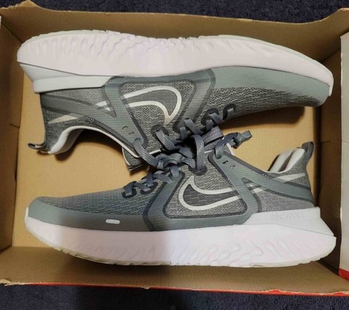 nike legend react 2 grey