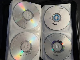 Sega Dreamcast  Console Bundle 37 games, 2 controllers, 2 memory cards, working!