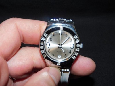 VINTAGE SWATCH SWISS AG 2008 WITH ORIGINAL BAND - NEEDS A NEW BATTERY