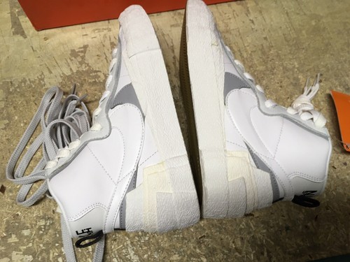 DS MENS NIKE BLAZER MID Sacai Triple White WOLFE GREY BV0072 100 SZ 7 DEFECT - Picture 11 of 12