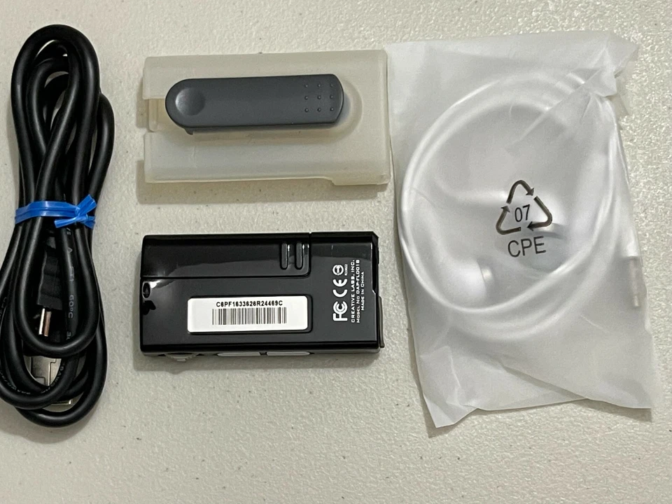 Creative ZEN Nano Plus FM Radio Voice Recorder 1GB MP3 WMA Media Player Black VG - Image 2 of 4