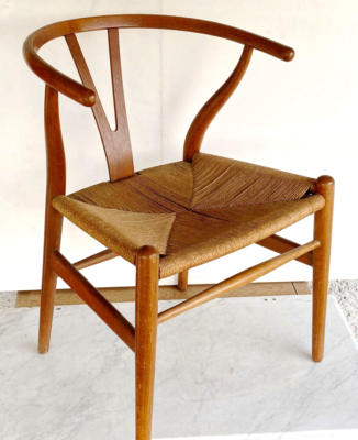 Early Vintage Hans Wegner Wishbone Oak Chair. CH-24 CARL HANSEN