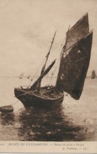 BATEAUX NAVIRES - BATEAU DE PÊCHE A DIEPPE (MUSEE DU LUXEMBOURG) (1CP Non Usée)
