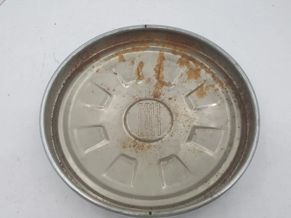 Coppa ruota copri mozzo Fiat 600 D logo rosso originale in acciaio diamtro cm 21 - Immagine 4 di 4