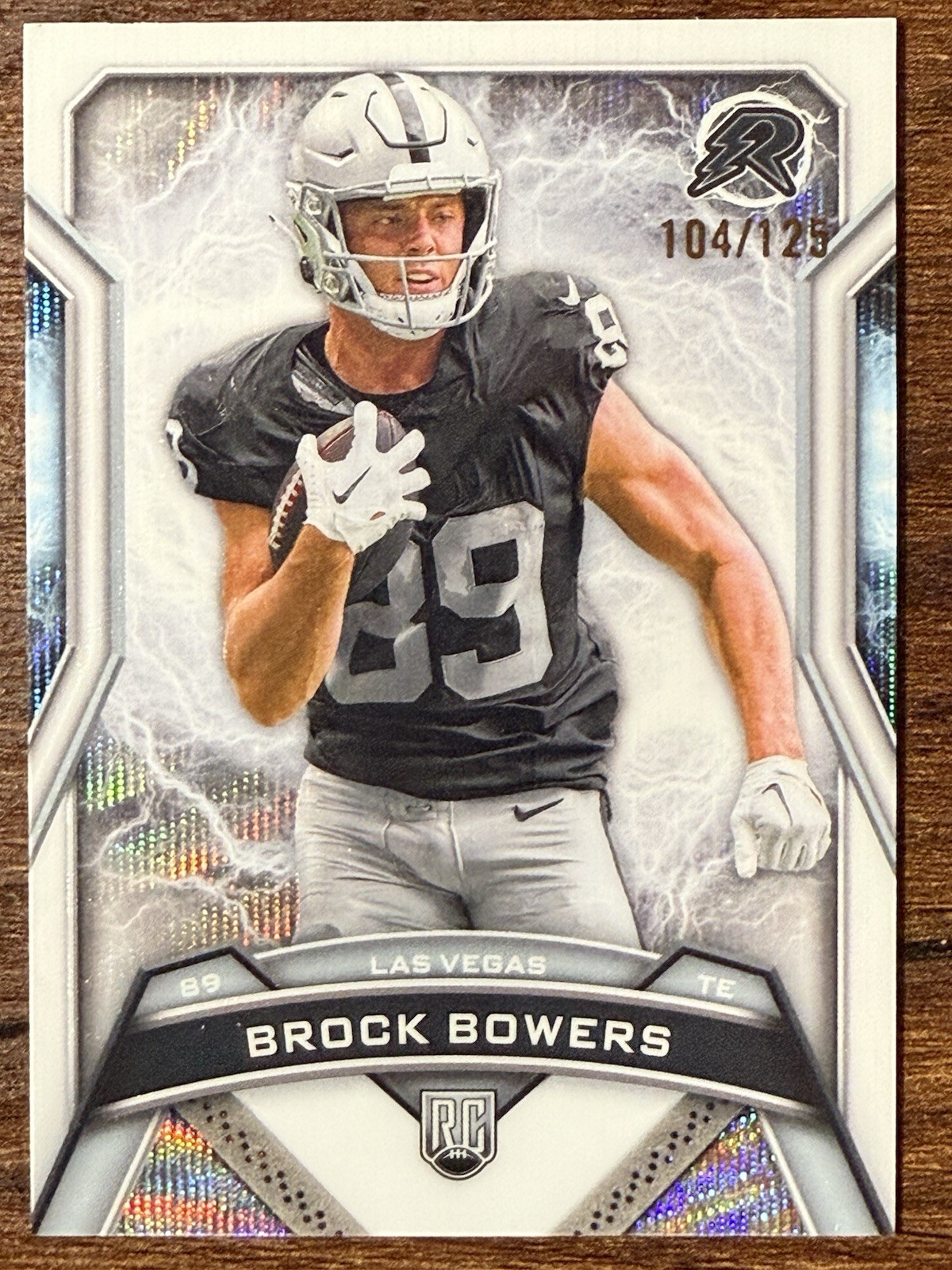 2024 Topps Resurgence Brock Bowers Rookie #'d /125 White Surge Refractor RC #147
