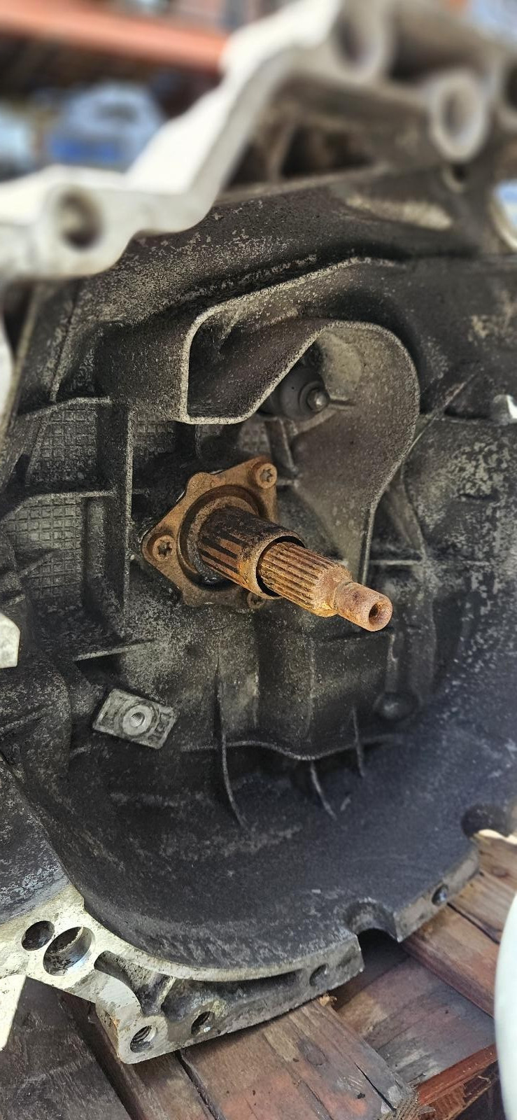 Audi A4 5-speed manual gearbox  FTZ 01A300047L  199K Miles