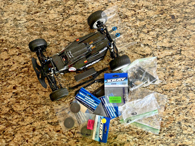 RC VINTAGE 1/10 TEAM XRAY XB2 ARR w/Spares