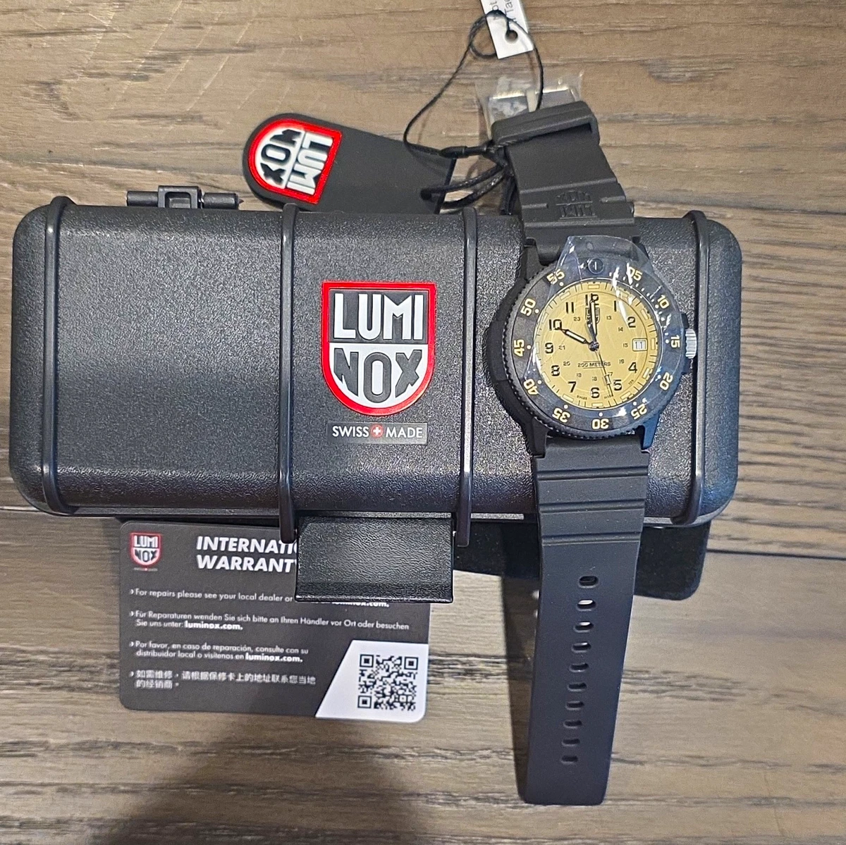 LUMINOX 腕時計 200 METERS 25+ Luminox 200 m (20 ATM) Water Resistance Wristwatches for sale