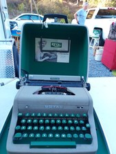 Vtg 1950's Royal Aristocrat Portable Typewriter w/ Hard Tweed Case - Working thumbnail