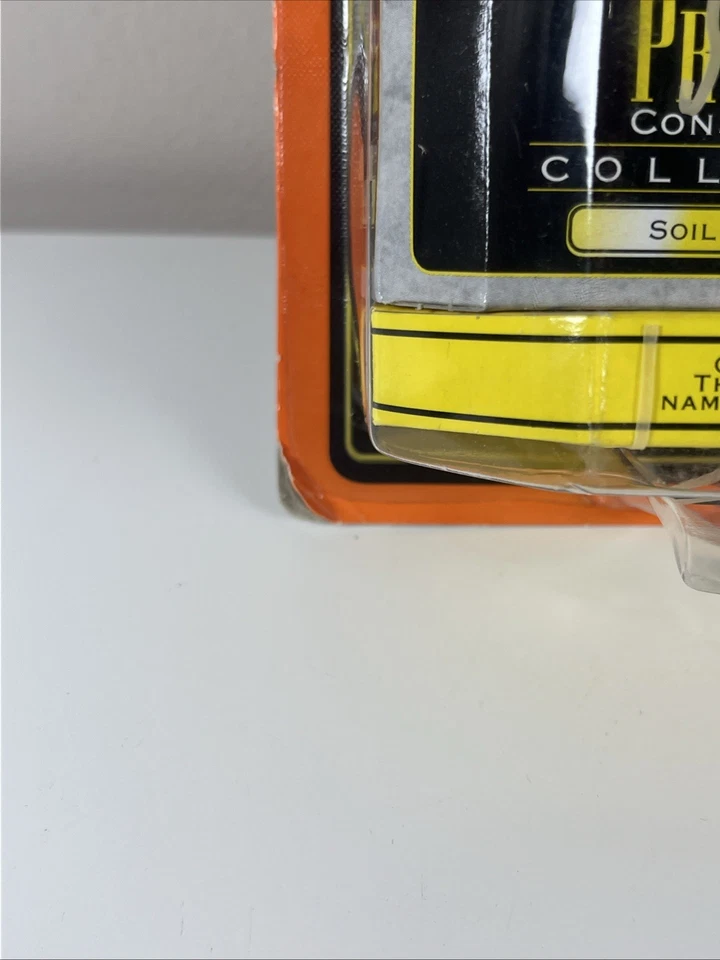 1999 Matchbox Premiere Construction Collection CAT Soil Compactor F23 C - Image 3 of 3