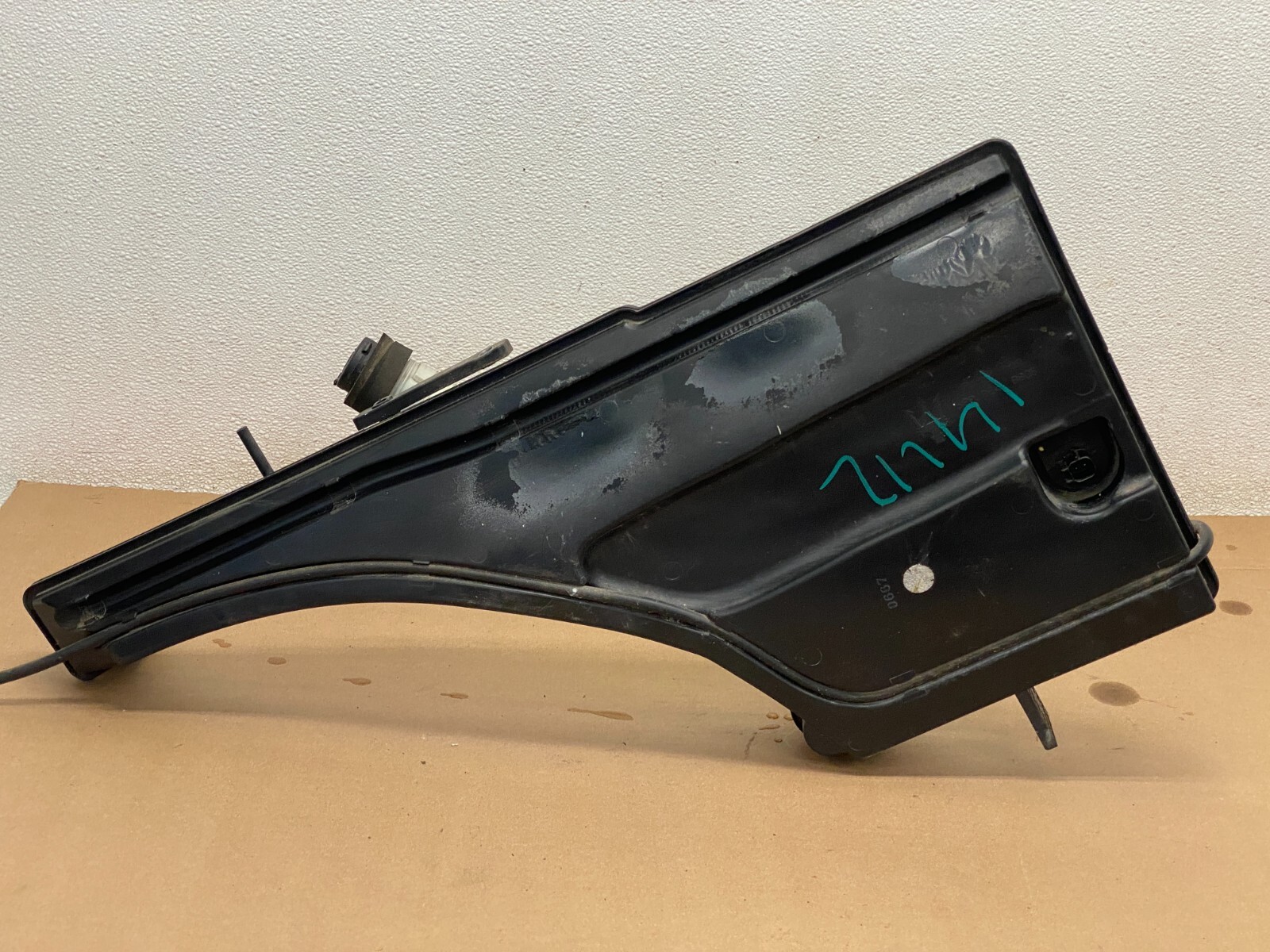 17 18 Maserati Levante Front Windshield Washer Reservoir Tank Bottle 1442 OEM