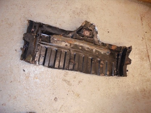 Ford Escort mk2 Estate Rear floor section cut from shell with shock mounts. - Picture 3 of 4
