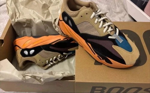 adidas Yeezy 700 Enflame Amber 44 2/3 NEU