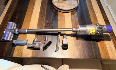 Dyson SV12 V10 Animal Cordless Stick Vacuum Cleaner (Full Set) GREAT!