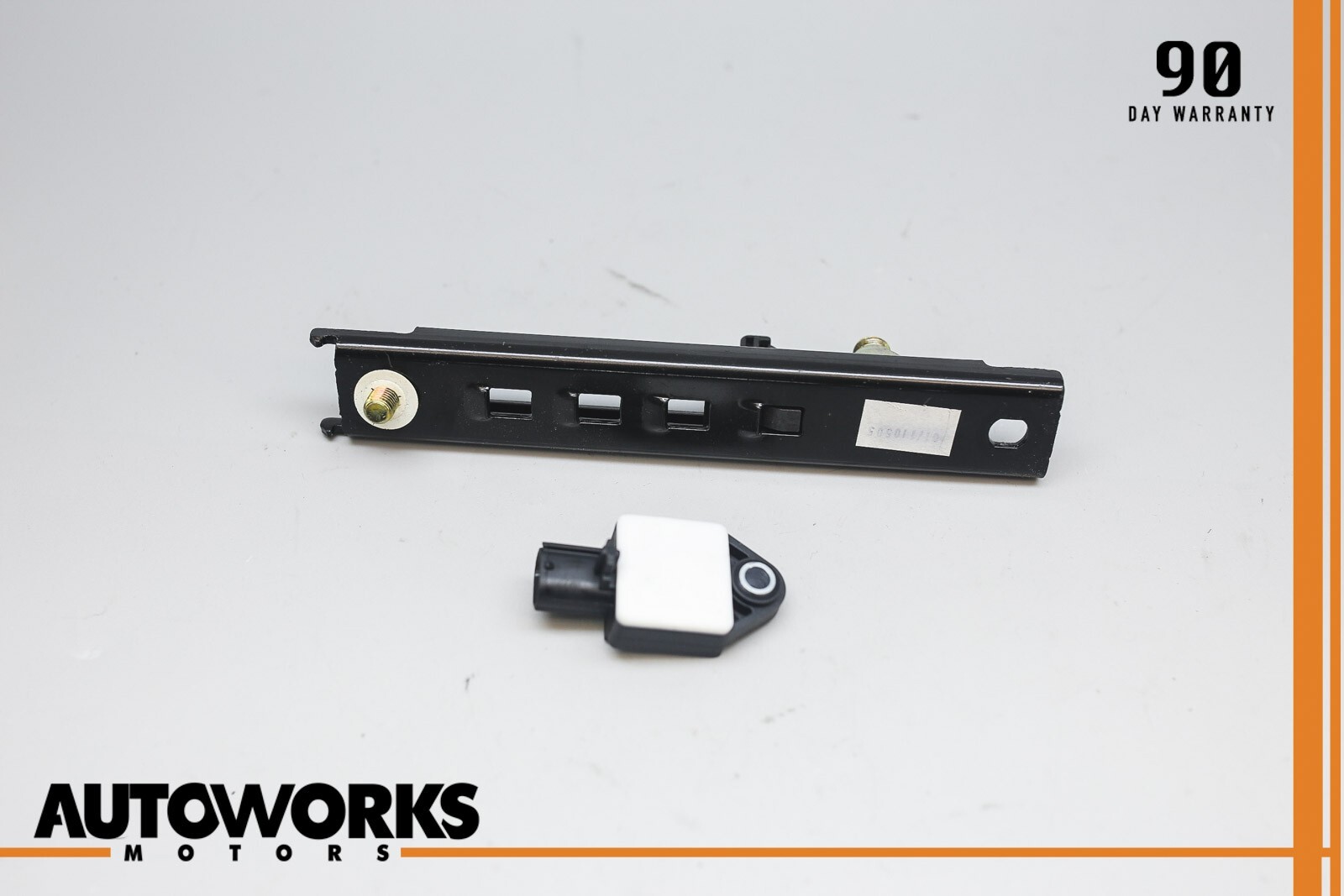 03-12 Maserati Quattroporte M139 Front Right Seat Height Adjuster W/ Sensor OEM