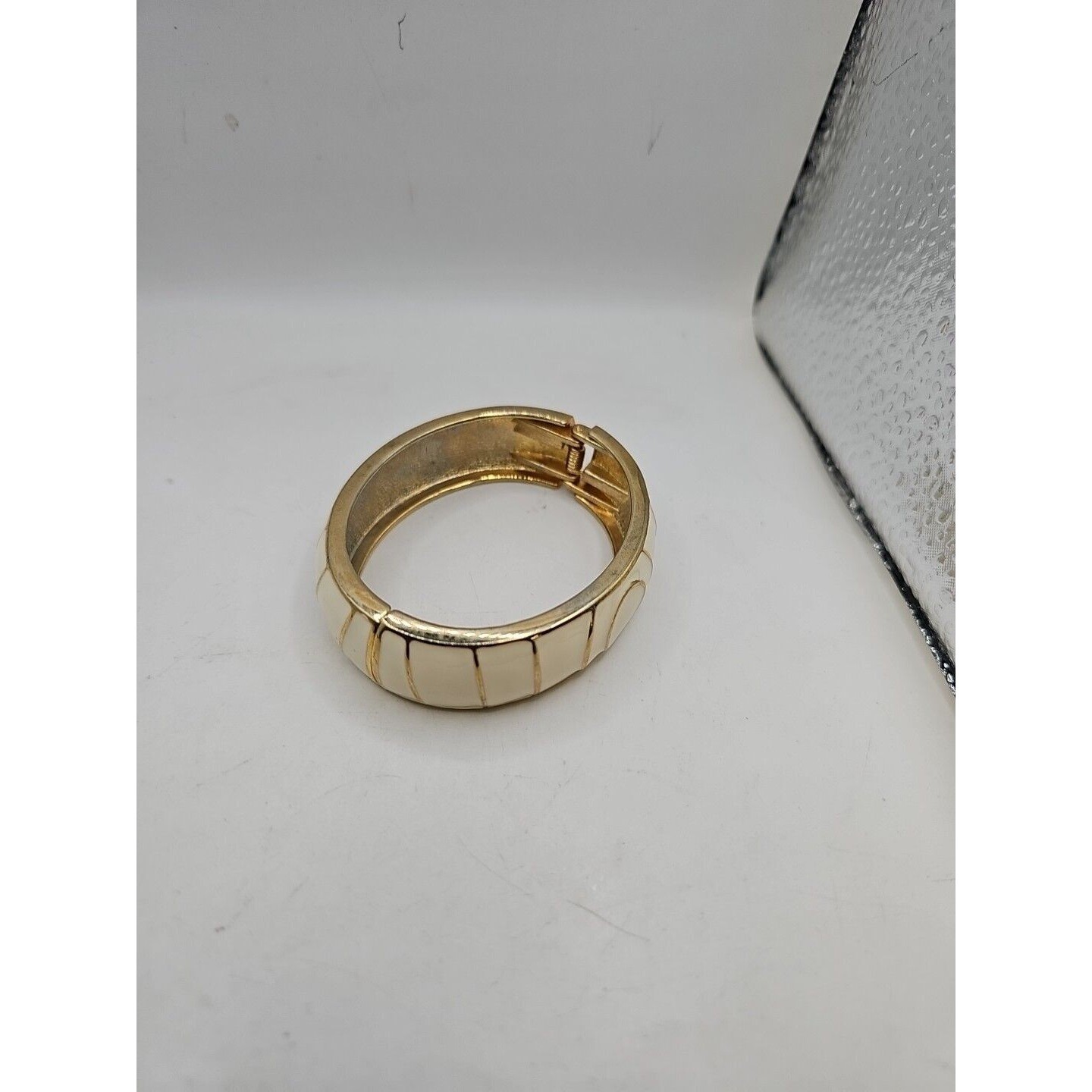 Bracelet Bangle SPRING HINGE Gold- Tone White Ena… - image 2