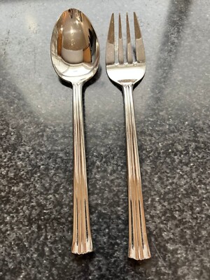 Mikasa Two Piece Serving Pieces Newport Gold Flatware (Stainless, Gold Accent)