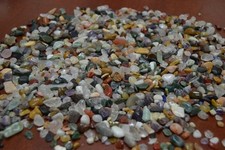 25000 PCS BULK SMALL ASSORT COLOR MIX TUMBLED GEMSTONE ROCK CHIPS 25 LBS