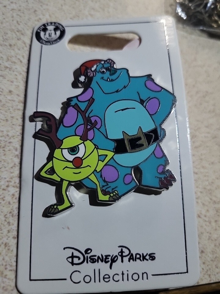 Disney Parks Pin Trading Merry Christmas Holiday Monster Inc Mike & Sulley  Pin