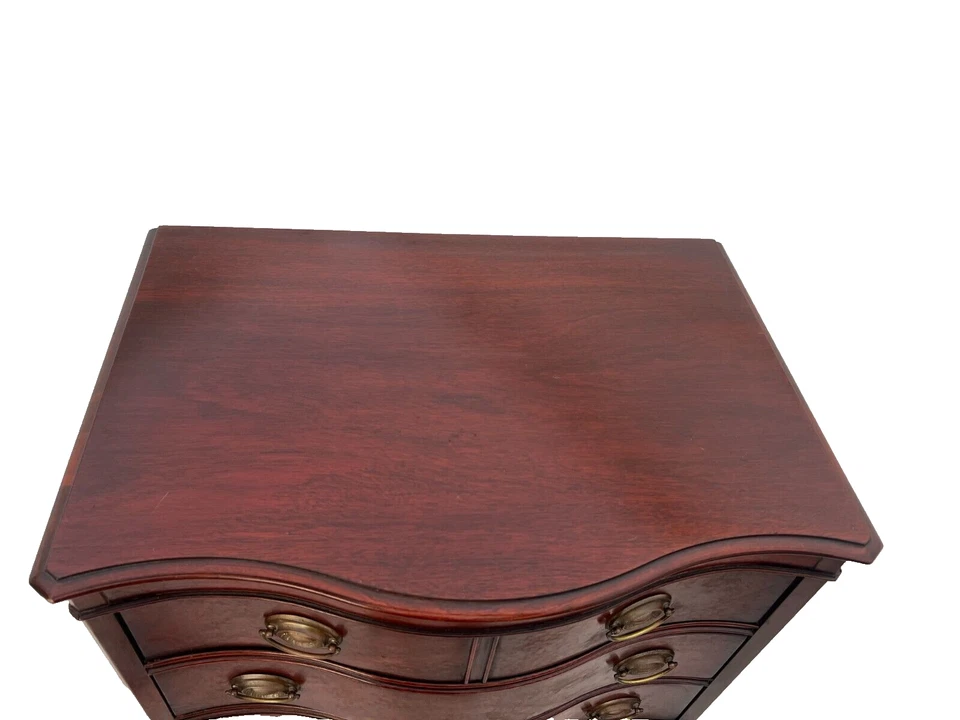 Винтажный Drexel Travis суда белье комод груди семь ящиков Hepplewhite - Изображение 2 из 4