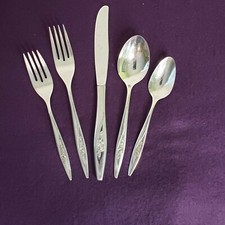 Oneida Lasting Rose Deluxe Stainless Flatware You Choose