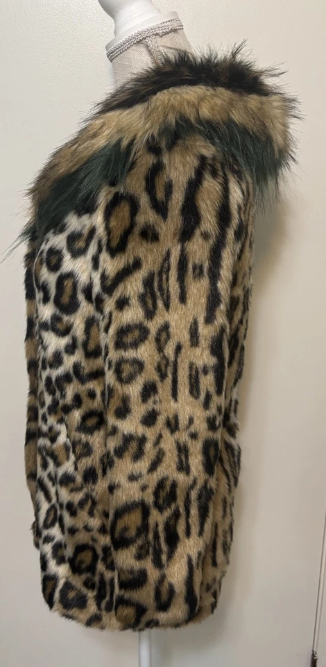 Vintage Guess XS - Chaqueta de piel sintética con estampado de leopardo - Verde en el cuello Foto 3 de 4