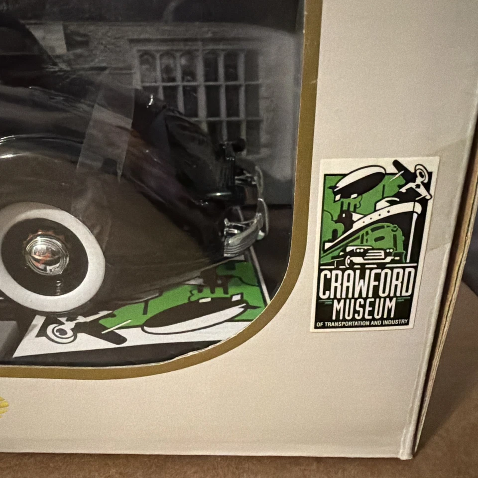 1:18 Die cast Signature 1936 Pontiac  Deluxe - Image 4 of 4