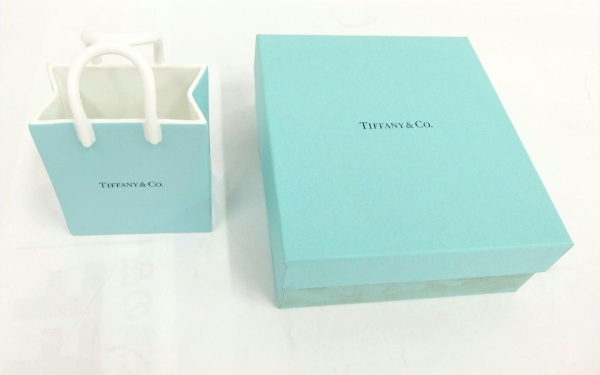 Tiffany & Co. Shopping bag shaped ornament vase ceramics pottery