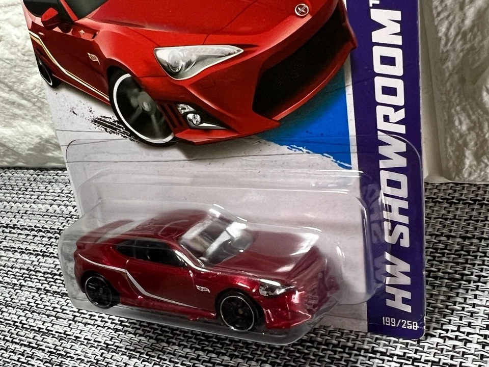 Hot Wheels HW Showroom Scion FR-S 199/250 nuevo para 2013 rojo Foto 4 de 4