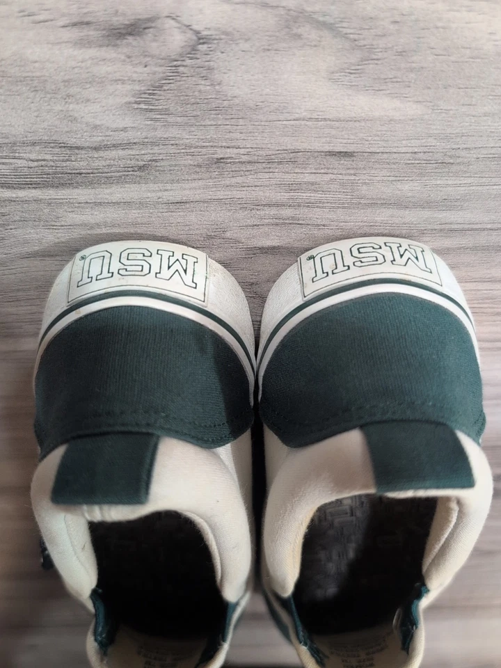 Michigan Spartans MSU Tenis Michigan State Zapatos sin cordones Skicks Para mujer Talla 7 Foto 4 de 4
