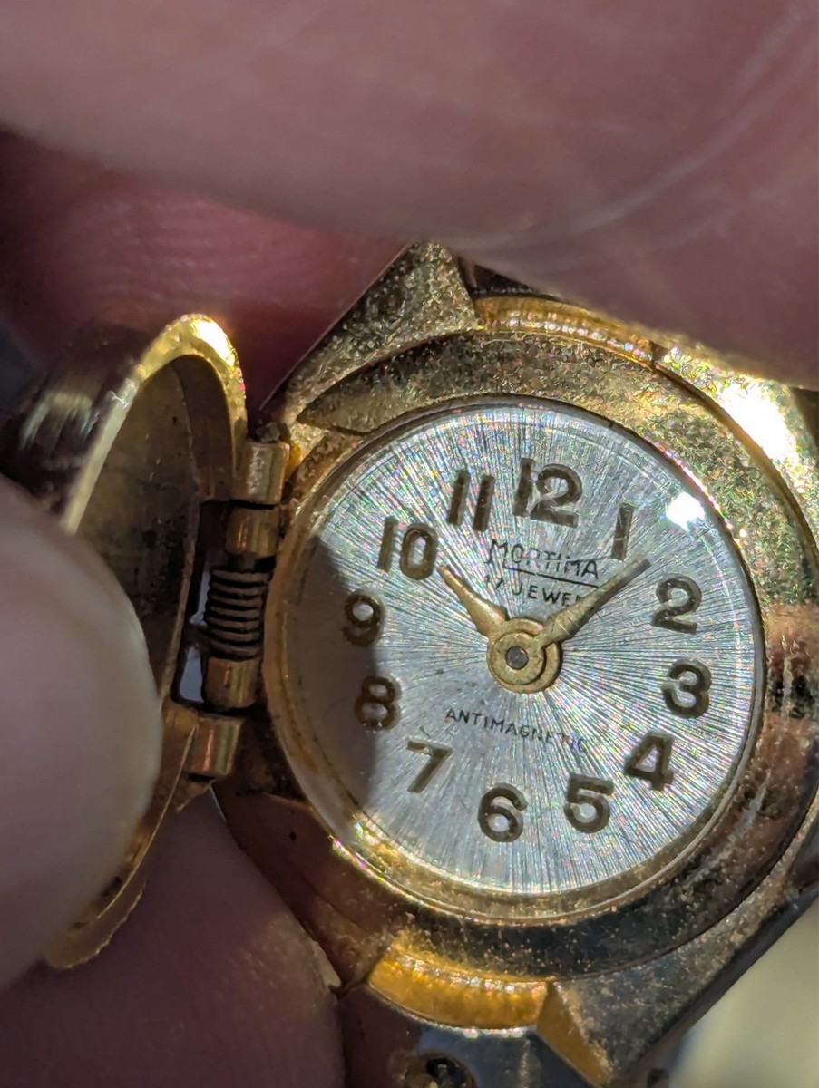 Goldtone Pick-a-boo Watch with Rhinestones Vintage Women main image 3