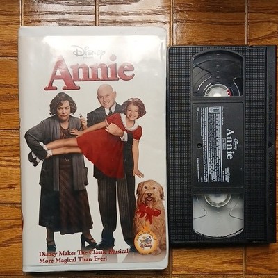 Walt Disney Home Video Annie VHS NTSC Full Screen Musical Kathy Bates (1999)