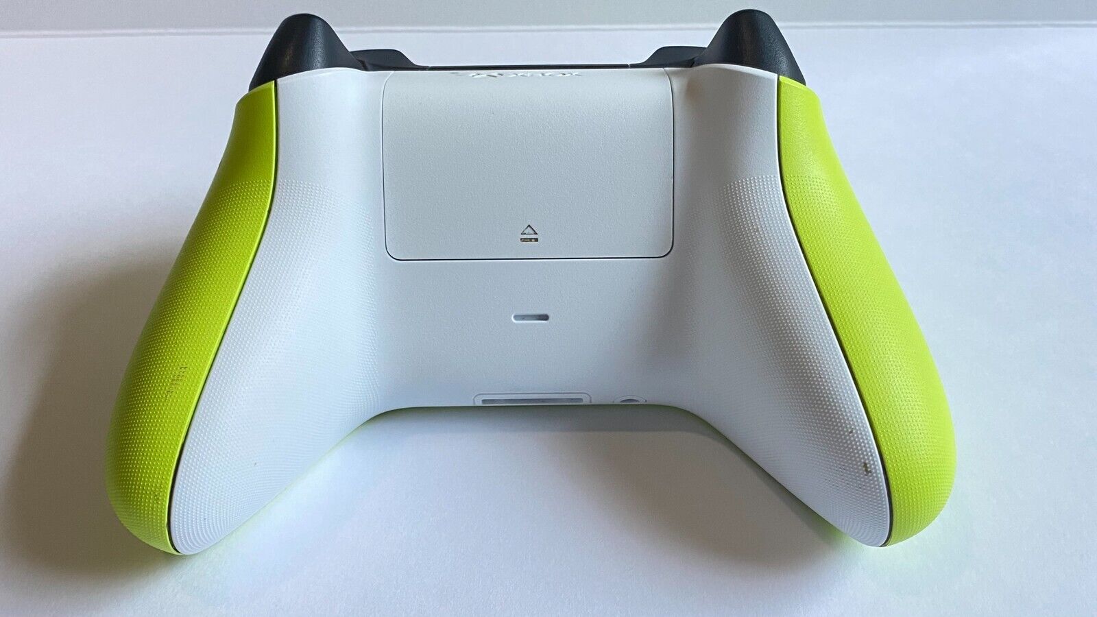 Microsoft Xbox One Series X S Wireless Controller Model 1914 Green 